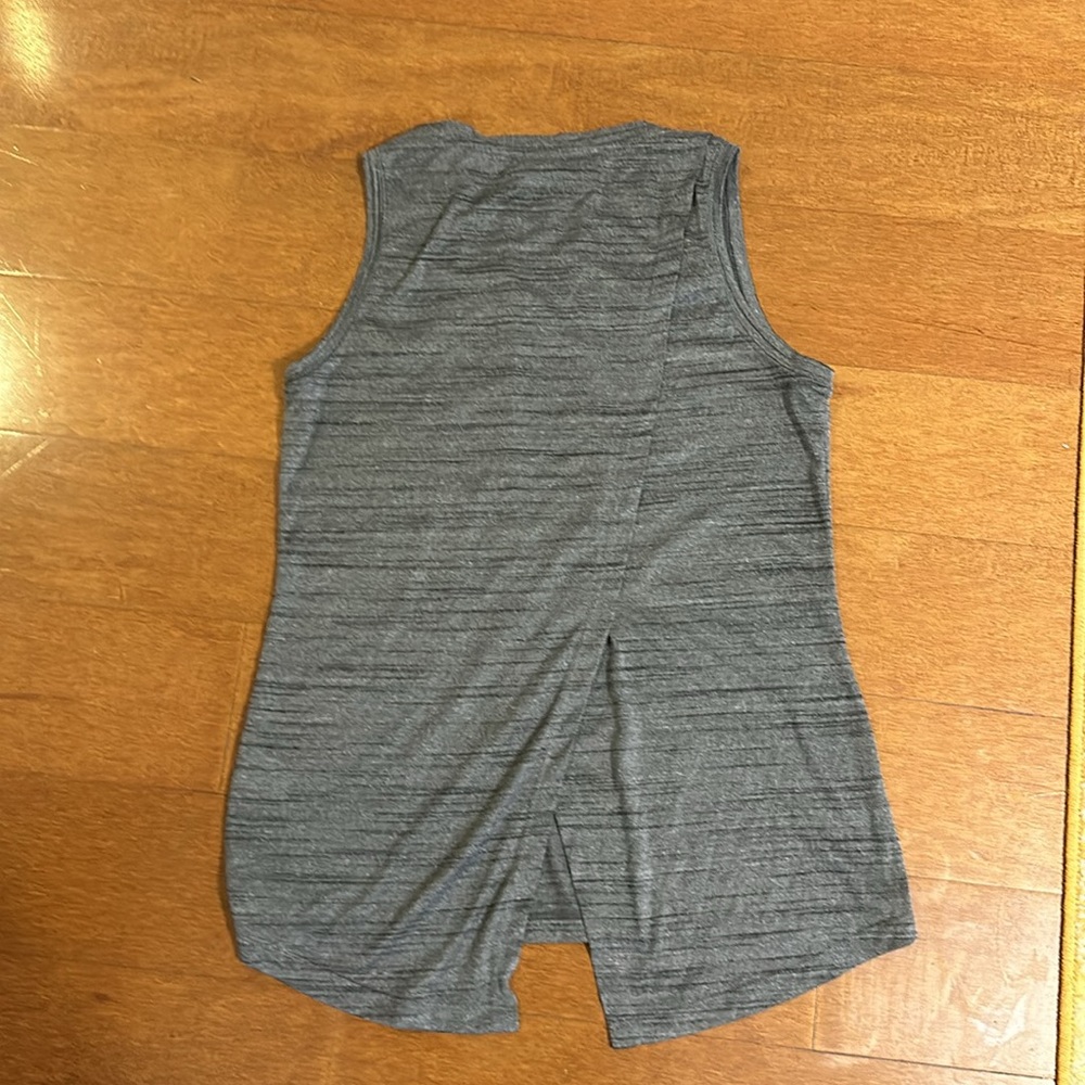 Cornell U. Athletic tank top - Picture 3 of 5